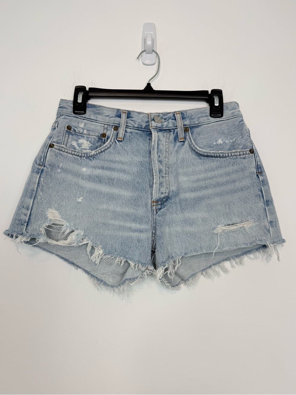 AGOLDE Parker Vintage Cut Off Shorts in Swapmeet. Size 27. Distressed. Raw Hem.